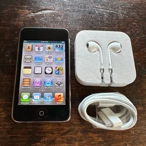 iPod Touch 3 32gb (5000 songs)